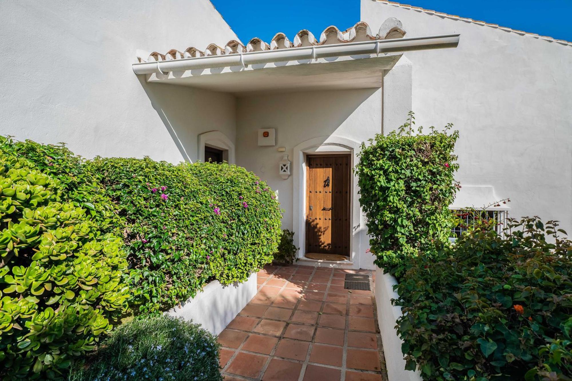 In With Golf Views Marbella