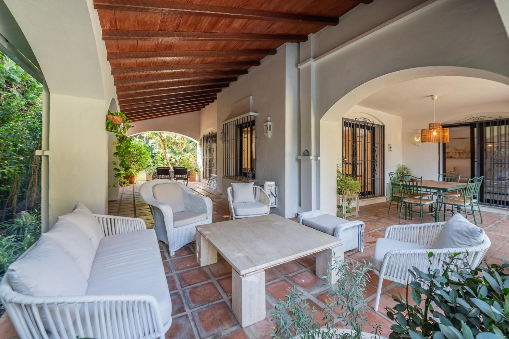 In With Golf Views Villa