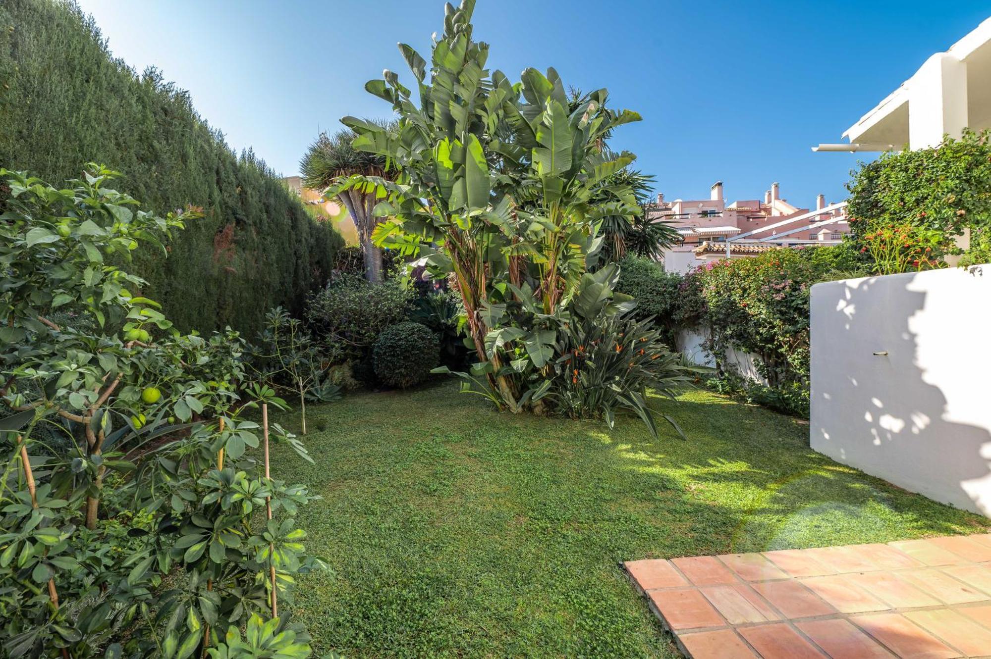 In With Golf Views Villa *