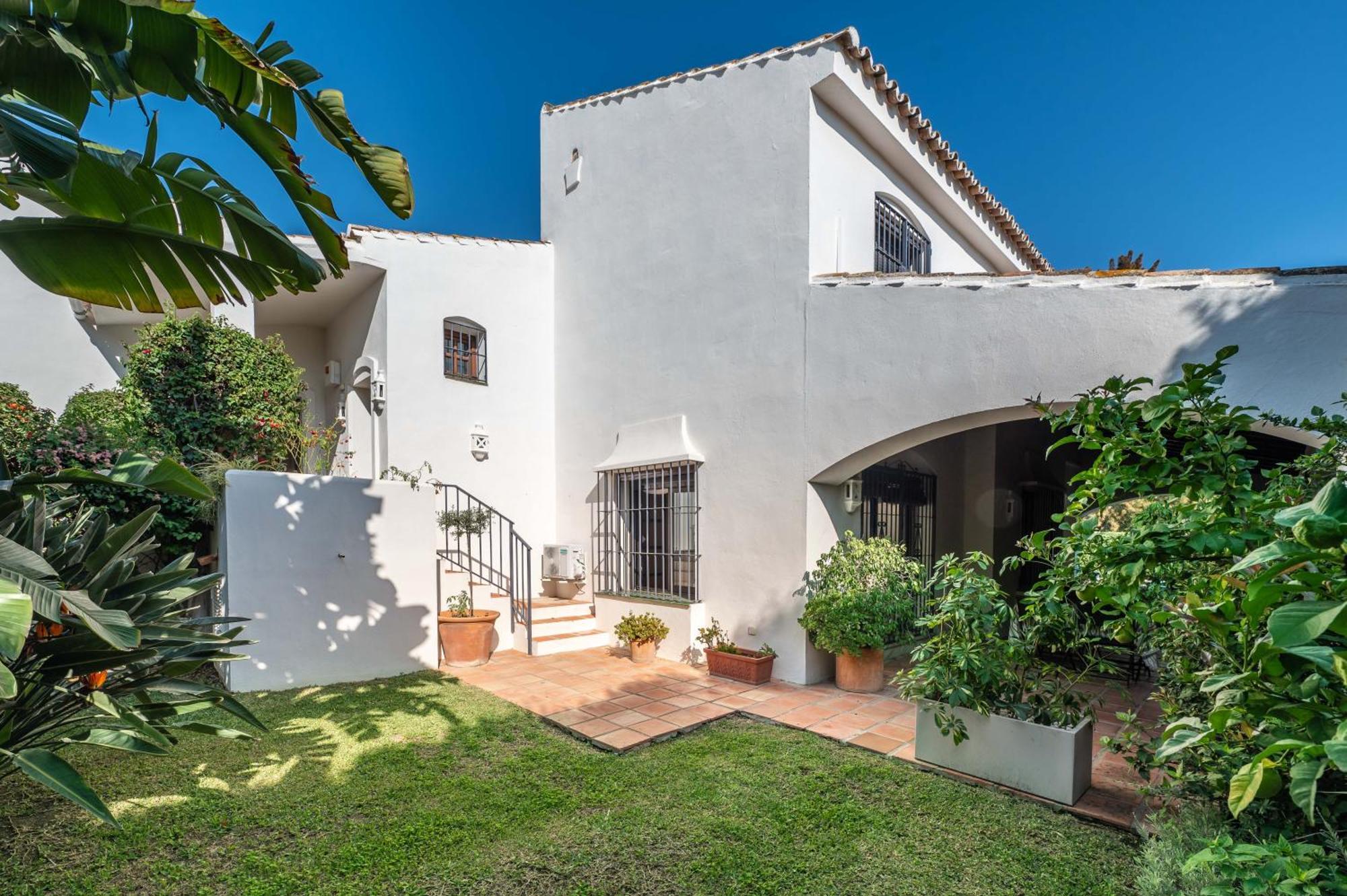 Villa In With Golf Views